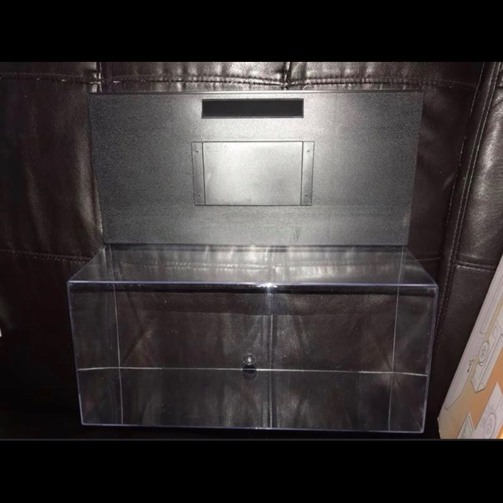 Show Case for Model car - Picture 3 of 3